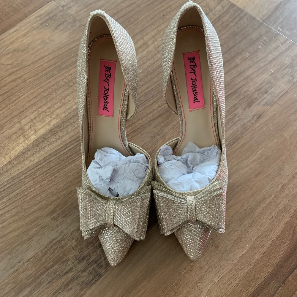 Brand New, never worn Betsey Johnson Prince Gold